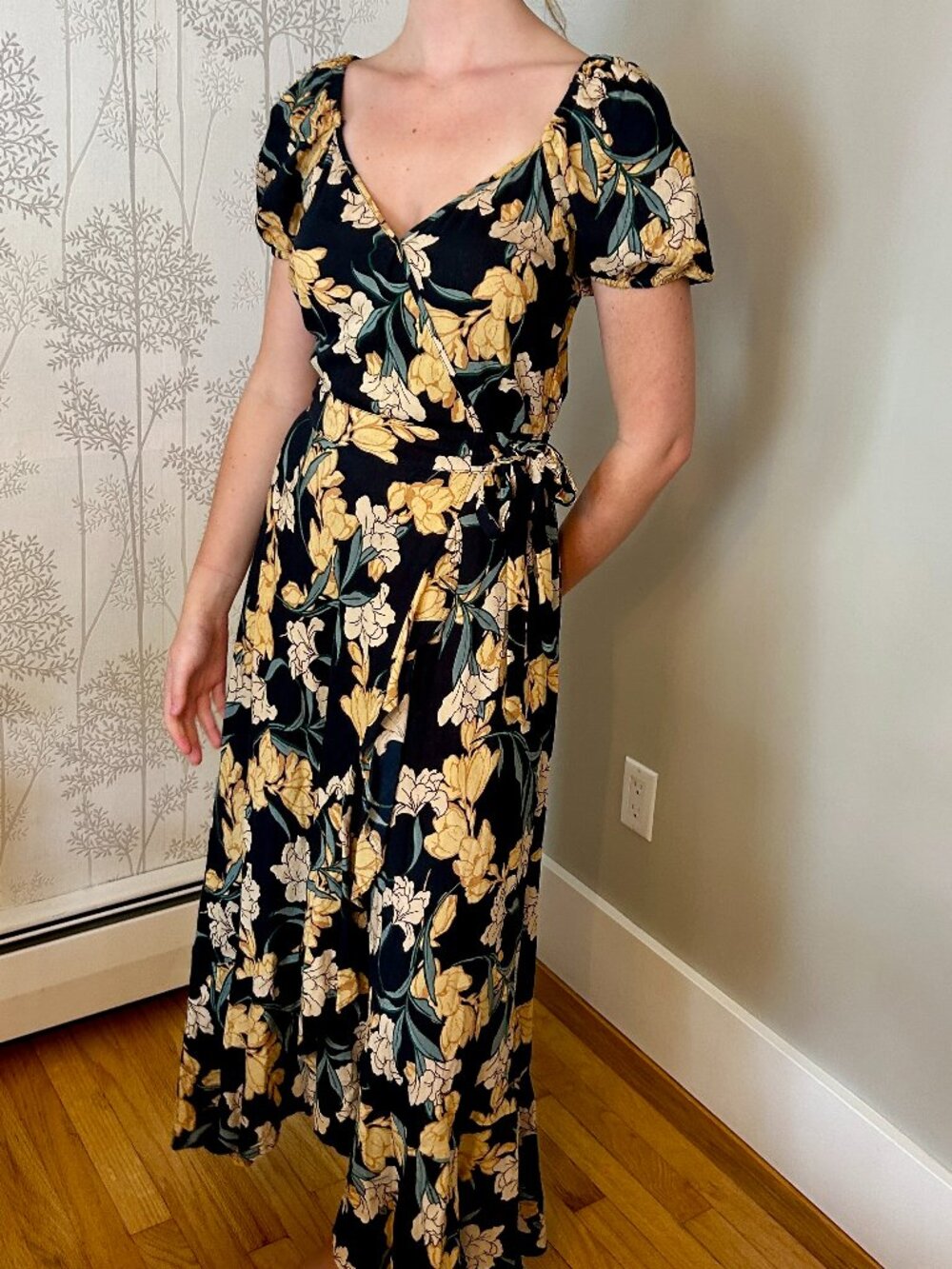Band of the Free floral wrap dress Size Small